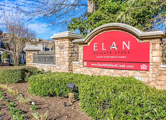 the enclave at ballantyne commons apartments sign