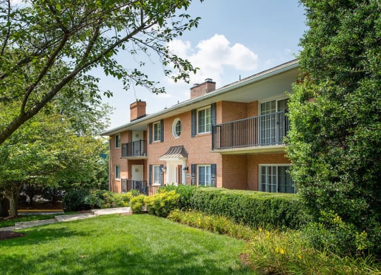 Exterior at Fairfax Square Apartments, Apartments, Fairfax, VA