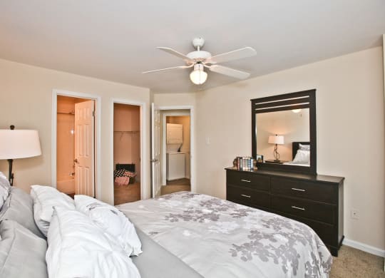 Master Bedroom at Saratoga Square, Springfield