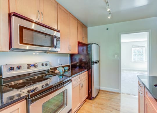 Large Kitchens at Myerton, Arlington, VA