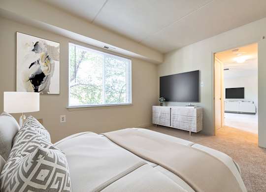 Cozy bedroom at Tuscarora Creek, Leesburg, Virginia