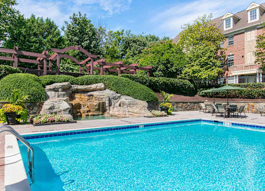 Shimmering pool at Woodland Park, Herndon, 20171