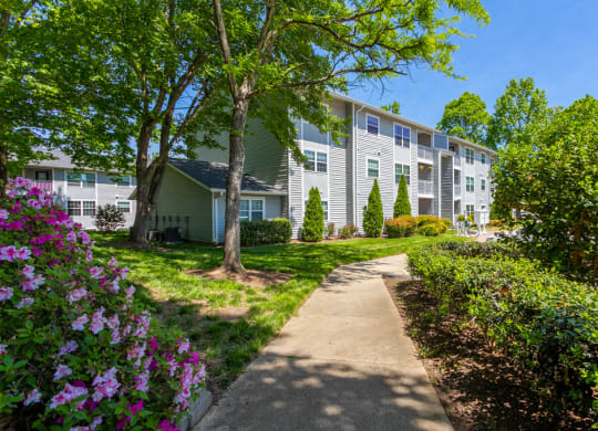 Garden at West Pointe Apartments, Burlington, NC, 27215