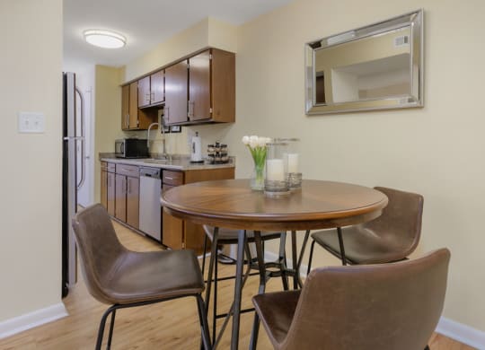Dining Room at West Pointe Apartments, Burlington