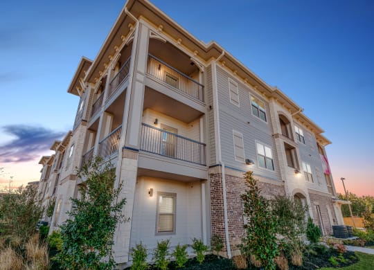 Property Exterior at Cue Luxury Apartments, Cypress, TX