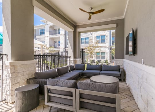Outdoor Lounge at Cue Luxury Apartments, Texas