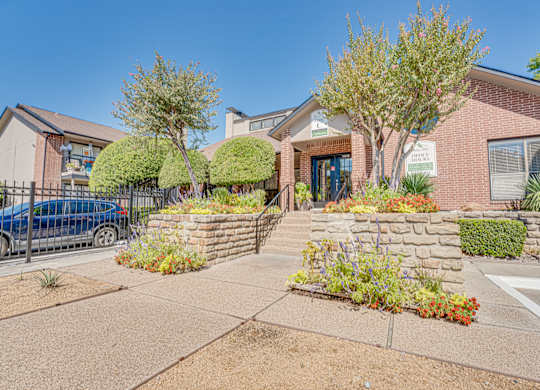 Exterior of House at Bardin Oaks Apartments, Arlington, Texas