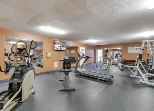 Fitness center at Eagle Run Apartments in northwest Omaha 68164