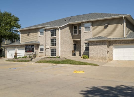 Leasing office at Eagle Run Apartments in northwest Omaha 68164