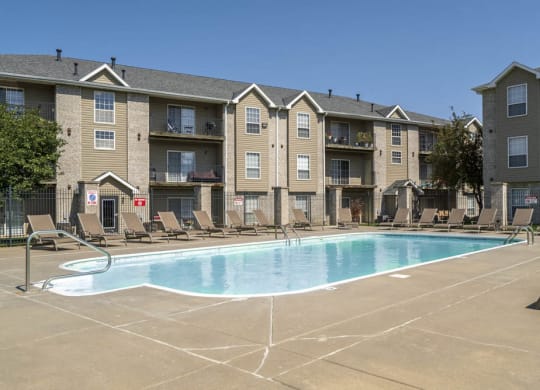 Swimming pool at Eagle Run Apartments in northwest Omaha 68164