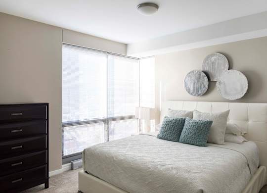 Interiors-Midtown-Crossing-Apartments-Omaha-NE-one-bedroom-apartment