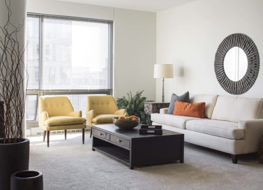 Interiors-Midtown-Crossing-Apartments-Omaha-NE-one-bedroom-apartment