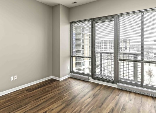 Interiors-Midtown-Crossing-Apartments-Omaha-NE-one-bedroom-apartment