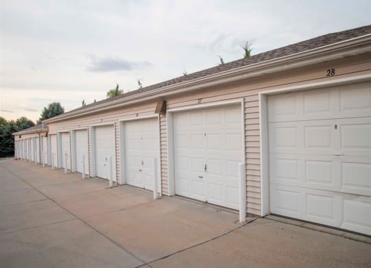 Exteriors-Skyline View Apartments Detached Garages in Lincoln NE