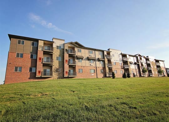 Exterior view of balconies and building at The Flats at 84 in southeast Lincoln NE 68516