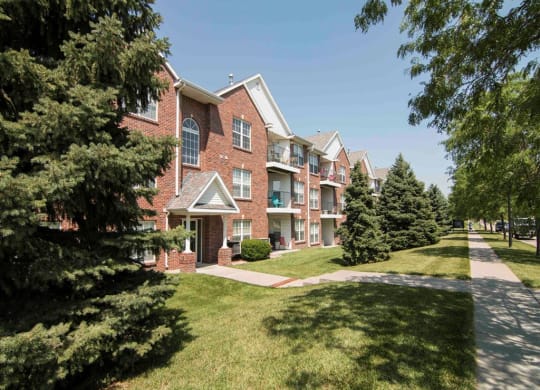 Entrance to Williamsburg Park Apartments in Lincoln NE