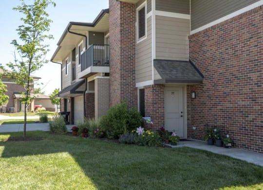 Private entrances and balconies at North Pointe Villas luxury townhomes for rent in North Lincoln NE