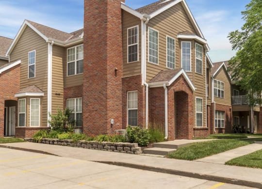 Exterior of townhome at Ridge Pointe Villas