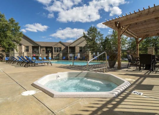 Hot tub and swimming pool at Stone Creek Villas townhomes in west Omaha NE 68116