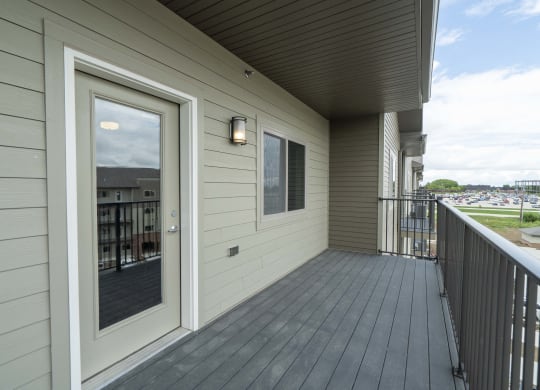 Exterior view of The Flats at Shadow Creek new luxury apartments in east Lincoln NE 68520