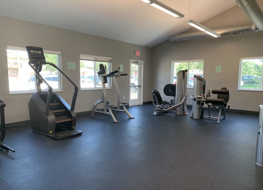 24 hour fitness center at the northbrook apartments in lincoln nebraska with multiple workout machines