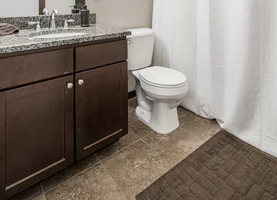 Big Bathroom with granite countertop the Villas at Wilderness Ridge in Lincoln Nebraska