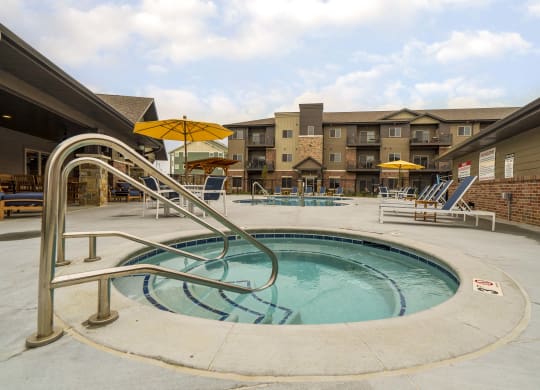 hot tub view of WH Flats new luxury apartments in south Lincoln NE 68516