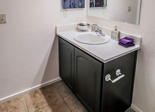 Bathroom, Sink, Tub, Bathtub, Mirror