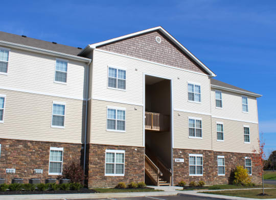 Exterior view at Residences at Northgate Crossing, Columbus, 43235