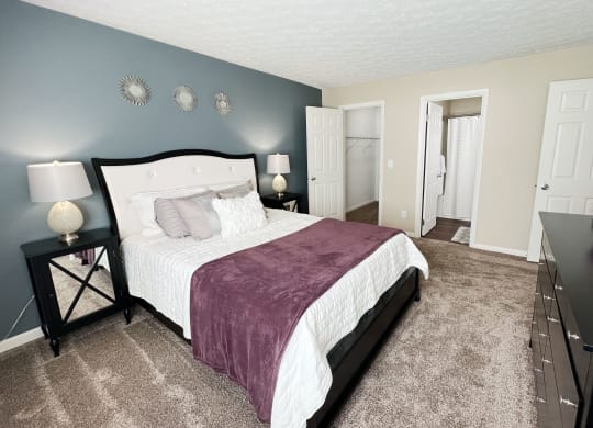 Bedroom at Fox Run Apartments, Cincinnati