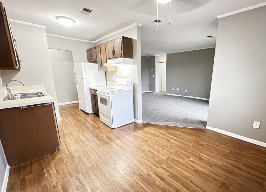 2 bedroom kitchen at Sharondale Woods Apartments, Cincinnati, OH, 45241