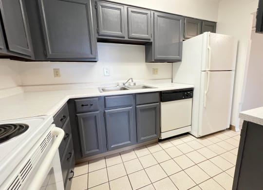 Semi Renovated Kitchen at Indian Lookout Apartments, Cincinnati, OH, 45238