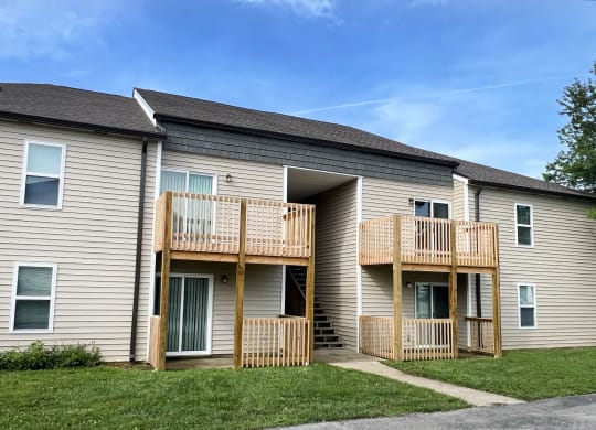 Backyard at 450 on Keeneland Apartments, Kentucky