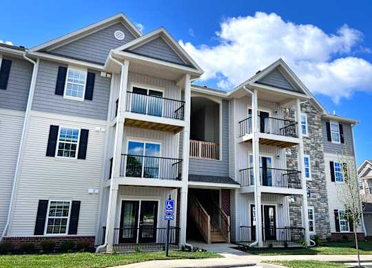 Exterior of Apartment Building at Hebron Station Apartments, Hebron, KY, 41048