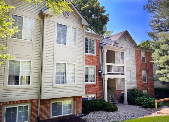 the preserve at ballantyne commons apartment exterior  at The Vinings Apartments, Ohio