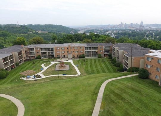 Court Yard at Crown Pointe Apartments, Kentucky, 41014