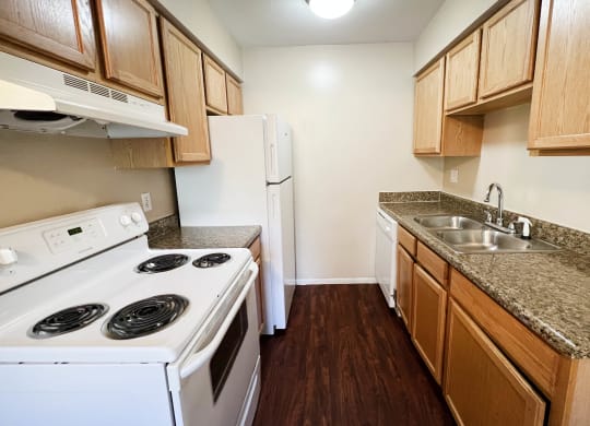 Kitchen gallery at Sharondale Woods Apartments, Ohio, 45241