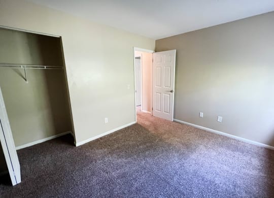 3rd bedroom at Sharondale Woods Apartments, Cincinnati, OH, 45241