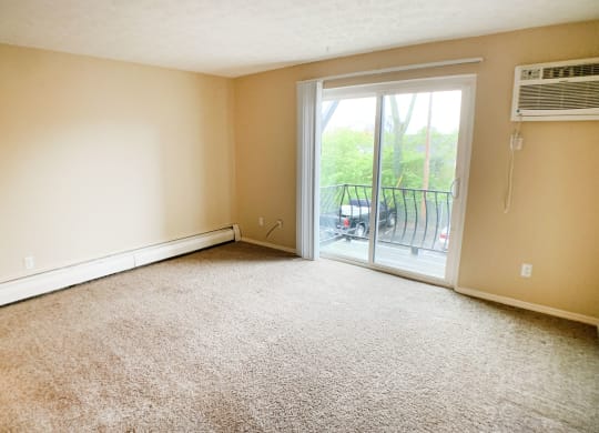 Vacant Living Area at Summit East - A Senior Community, Cincinnati
