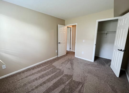 Bedroom area at Sharondale Woods Apartments, Cincinnati