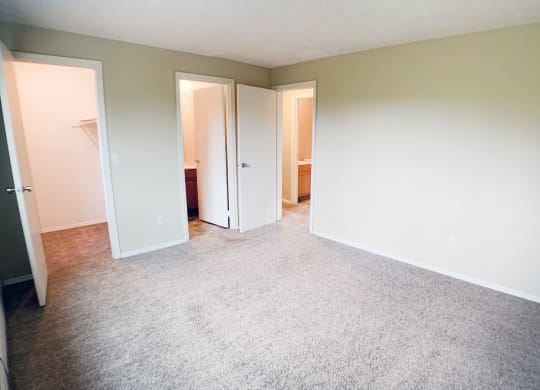 Carpeted Bedroom at Summit East - A Senior Community, Cincinnati, Ohio