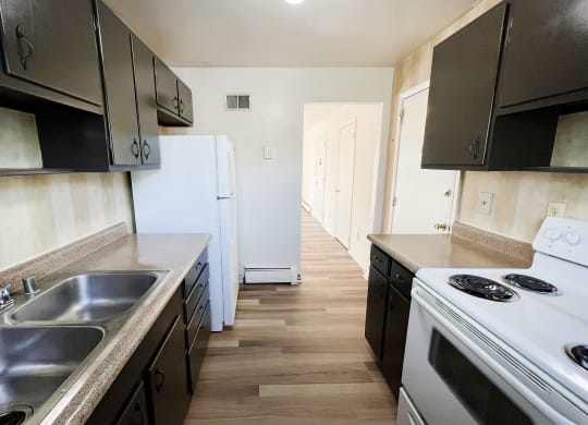 Kitchen Appliances at Forest Park Apartments, Forest Park, OH, 45240