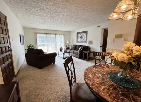 Dining Area  at Crestbrook Apartments & Townhomes, Crescent Spring, Kentucky