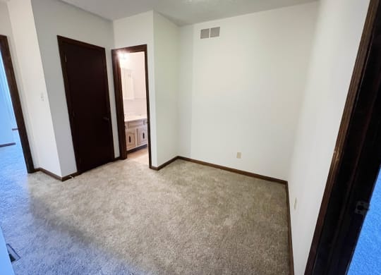 Bedroom With Closet  at Crestbrook Apartments & Townhomes, Kentucky