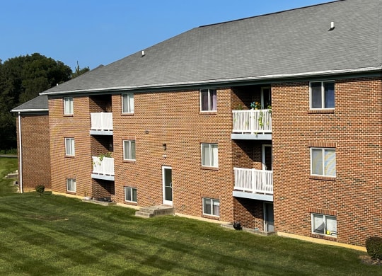 Exterior at Walton Ridge Apartments, Kentucky