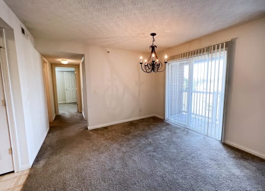 Unfurnished Living Area at Walton Ridge Apartments, Walton, KY