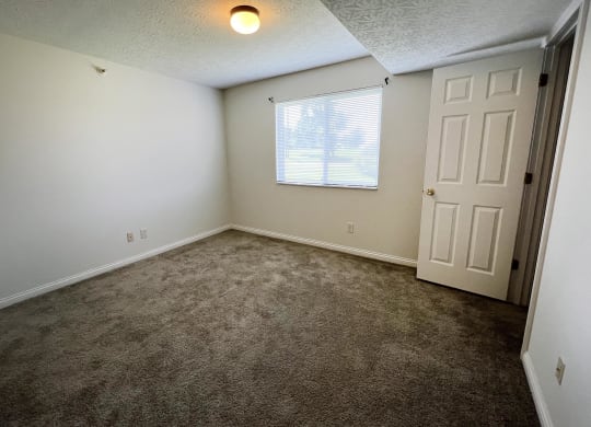 Carpeted Bedroom at Walton Ridge Apartments, Walton, Kentucky