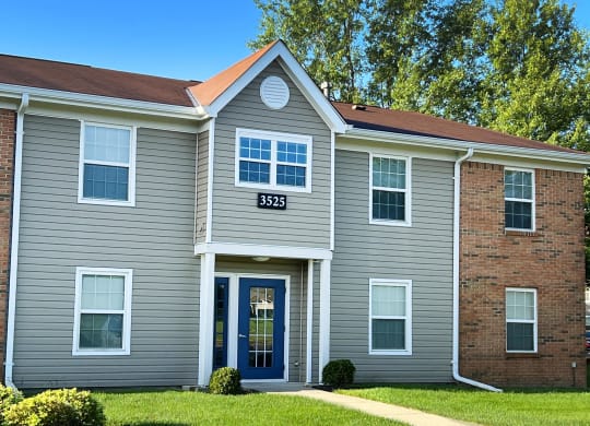 Apartment Exterior at Steeplechase Apartments, Loveland, 45140