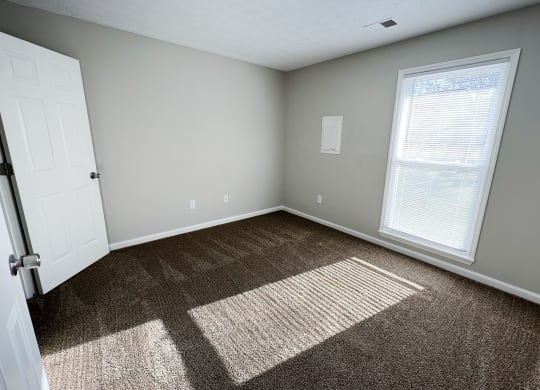 Large Window at Hartland Place, Lexington, 40517