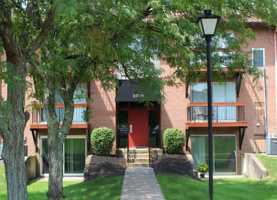 Front Exterior at Fox Run Apartments, Cincinnati, OH, 45236